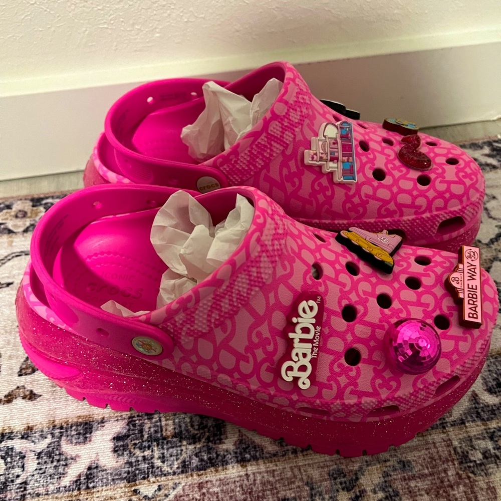 NWOT Crocs Barbie Mega Crush sz 9